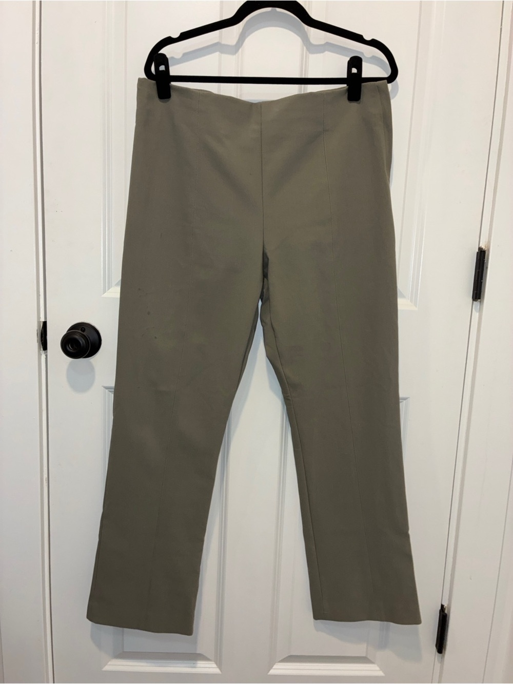 m.m. lafleur The Foster Cigarette Pant - PowerStretch in Thyme - Picture 5 of 10